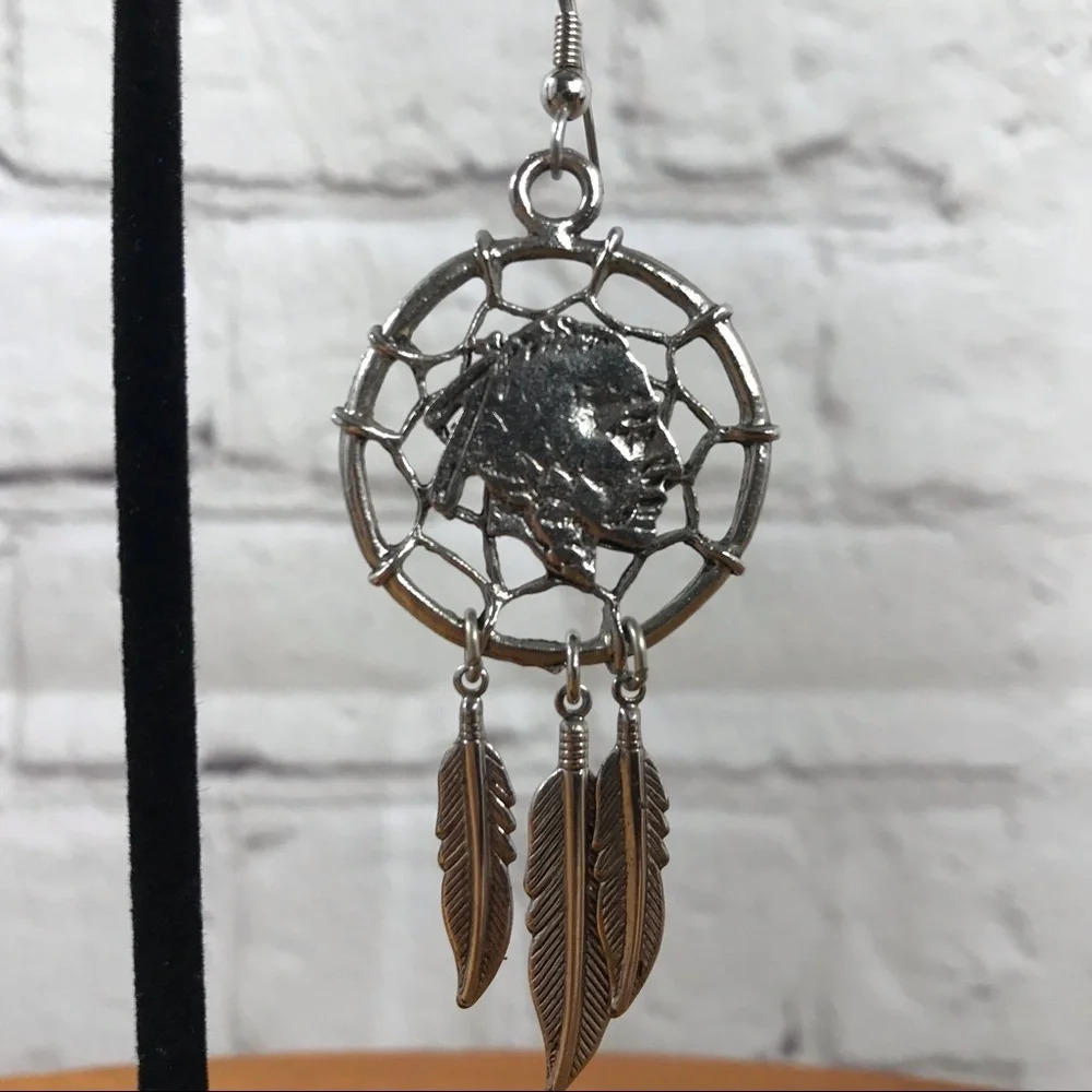 Dreamcatcher Silver Tone Dangle Earrings - New Without Tags - Picture 2 of 3
